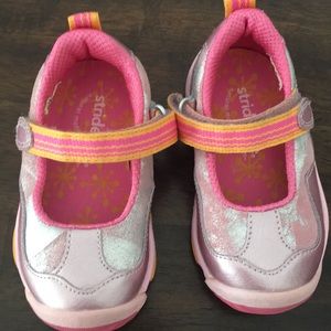 Worn TODDLER stride ride shoes. Size 5xW